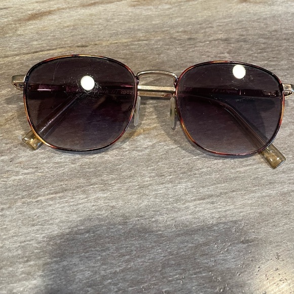 GUC Le Specs Tortoise Shell Sunglasses
